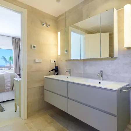 Elviria Hills Penthouse - Idyllic Golf & Sea View Oasis In