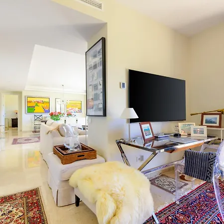 Elviria Hills Penthouse - Idyllic Golf & Sea View Oasis In *
