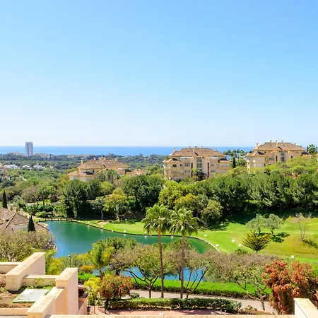 Elviria Hills Penthouse - Idyllic Golf & Sea View Oasis In