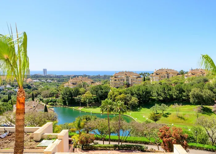 Elviria Hills Penthouse - Idyllic Golf & Sea View Oasis In