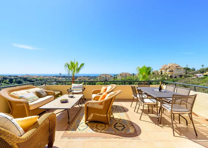 Lägenhet Elviria Hills Penthouse - Idyllic Golf & Sea View Oasis In *