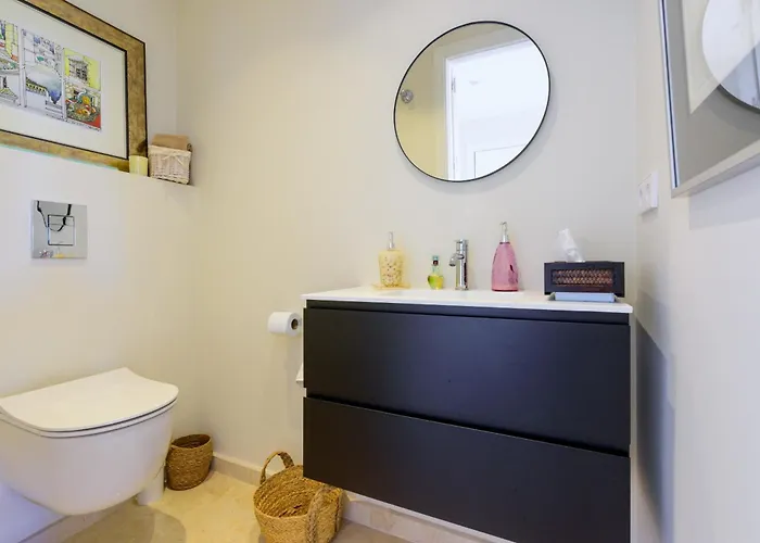 Elviria Hills Penthouse - Idyllic Golf & Sea View Oasis In Marbella