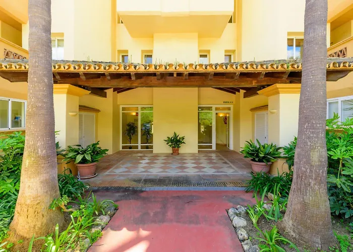 Lägenhet Elviria Hills Penthouse - Idyllic Golf & Sea View Oasis In *