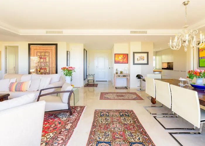 Elviria Hills Penthouse - Idyllic Golf & Sea View Oasis In Lägenhet