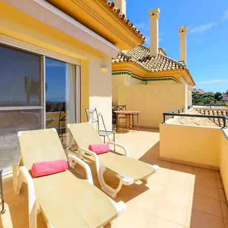 Elviria Hills Penthouse - Idyllic Golf & Sea View Oasis In *